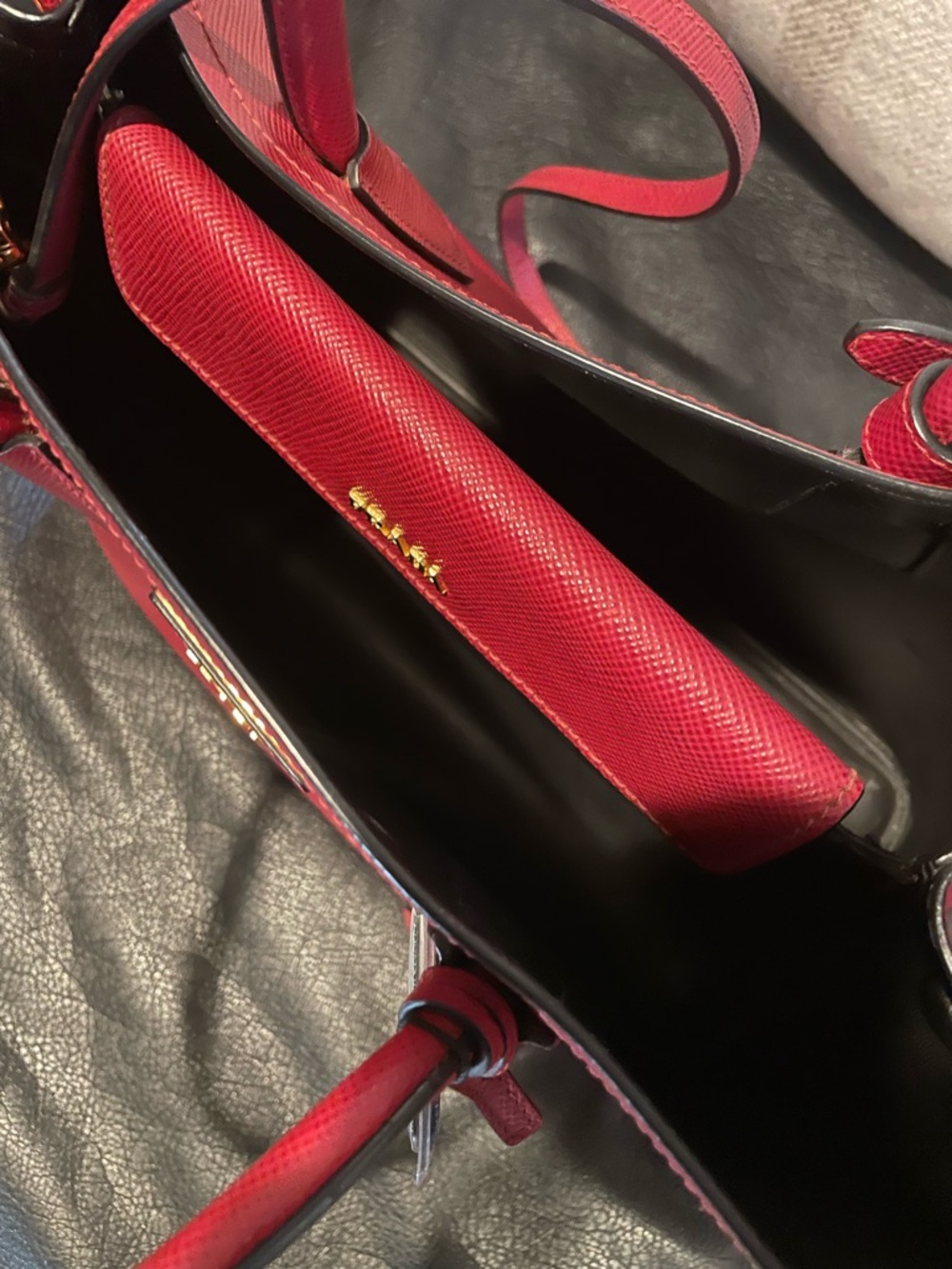 Prada  double medium Red Saffiano Leather bag with Adjustable Strap - Picture 5 of 8